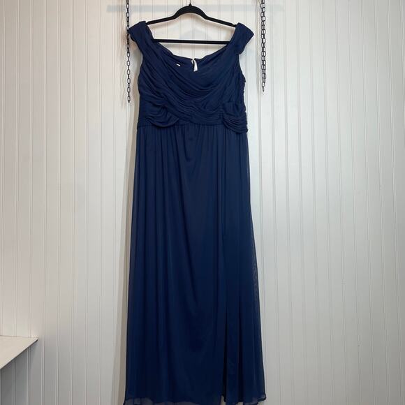 David’s Bridal Women’s Navy Blue Pleated Gathered Maxi Bridesmaid Dress Size 16 - Picture 1 of 10